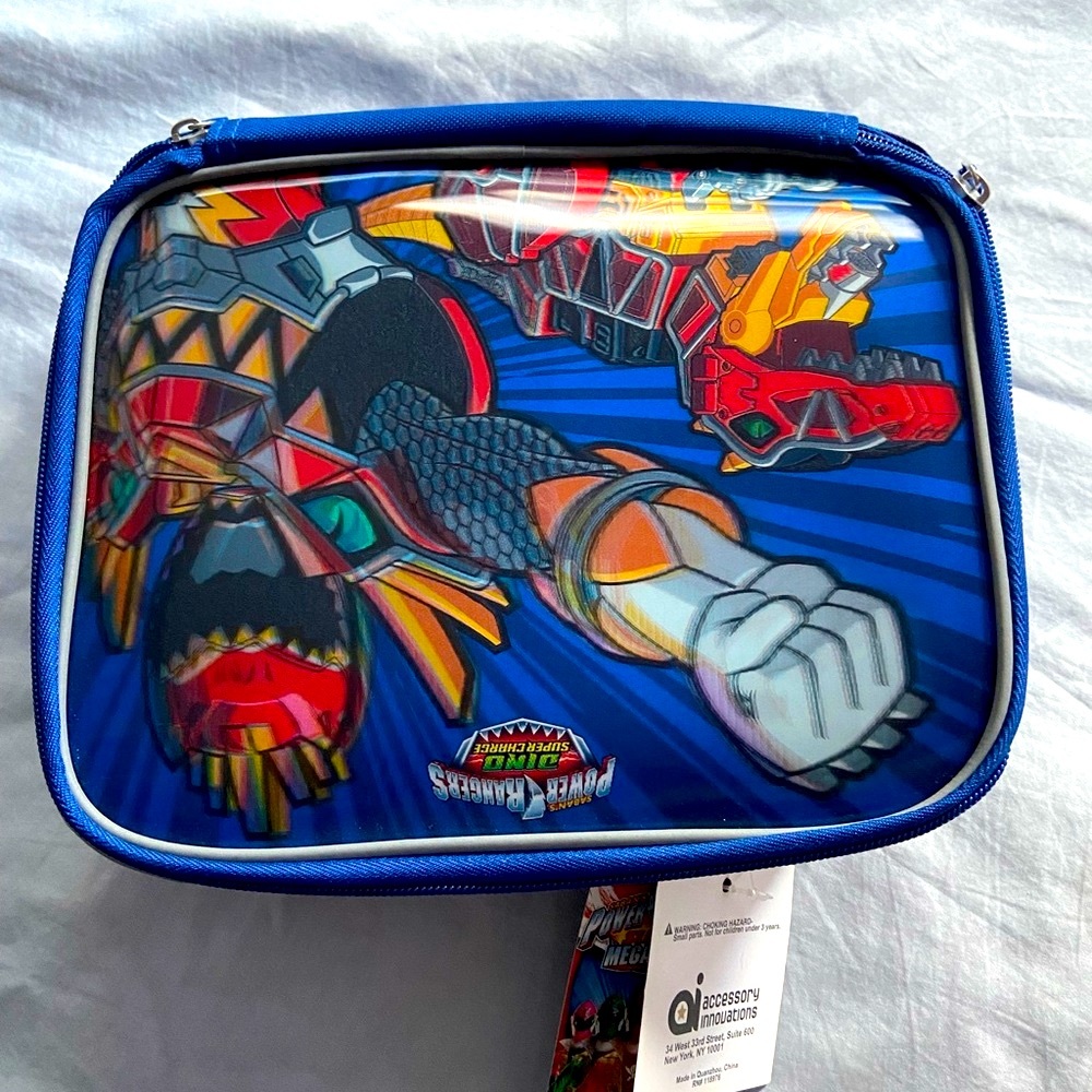 3D Kids lunch bag.  3D moving pictures effect, (matching backpack in my closet )